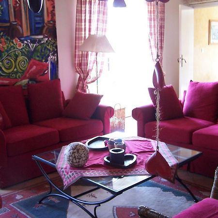 Clos De Pomeir Pension Pommiers  Buitenkant foto