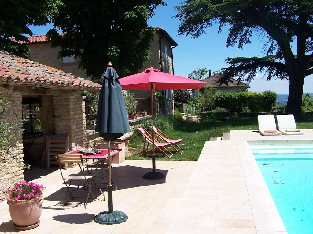 Clos De Pomeir Pension Pommiers  Buitenkant foto